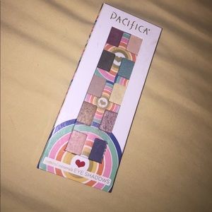 Pacifica Pallet